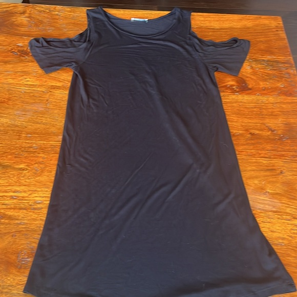 Size S - Zara Trafaluc Black Cold Shoulder T-Shirt Mini Dress. - Picture 3 of 3